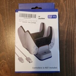Dual Controller Video Game Charging Station PS5 Compatible NEW Open Box